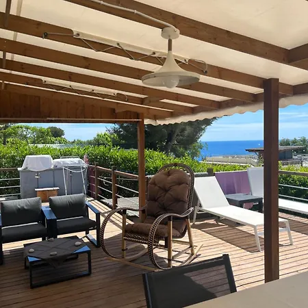 Appartement Hugo1 *