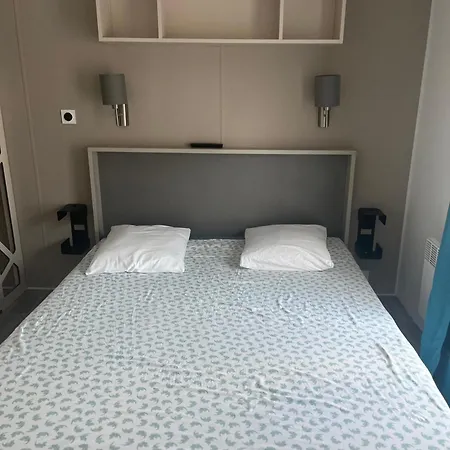 Appartement Hugo1 *